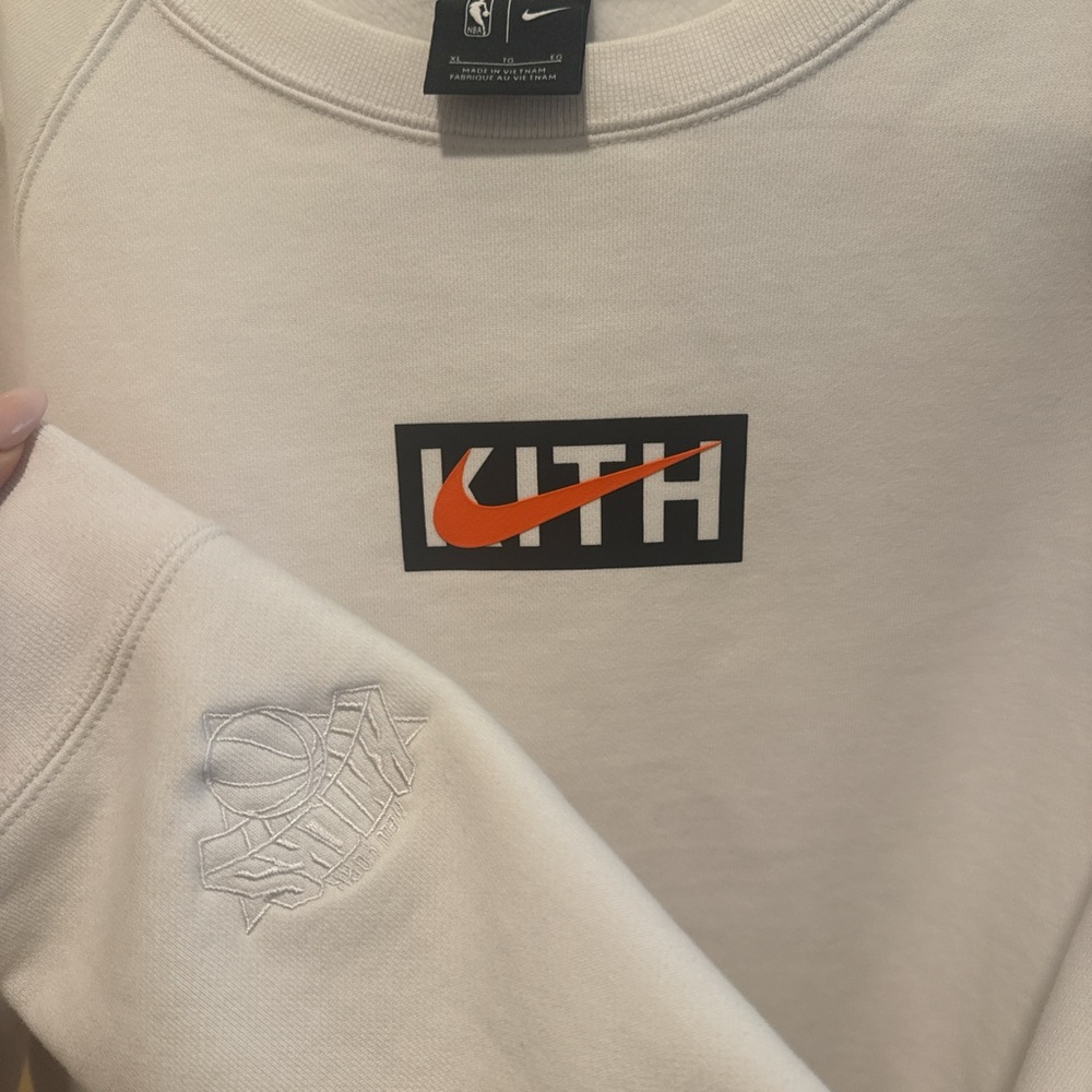 Kith x Nike For New York Knicks Fleece Crewneck Box Logo White Size XL - NBA